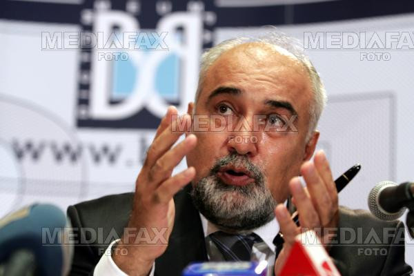 Finantele cauta bani pe pietele straine pentru acoperirea deficitul bugetar