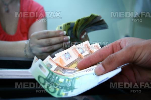 Prima scadere a datoriei externe pe termen scurt din ultimii trei ani