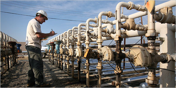 Pretul petrolului a urcat miercuri cu aproape trei dolari