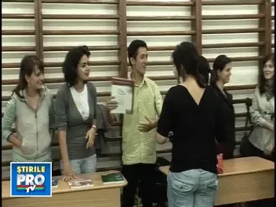 Vezi aici mai multe imagini de la targul de carte second-hand