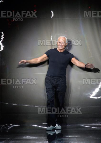 Armani, deranjat de romanii din Milano