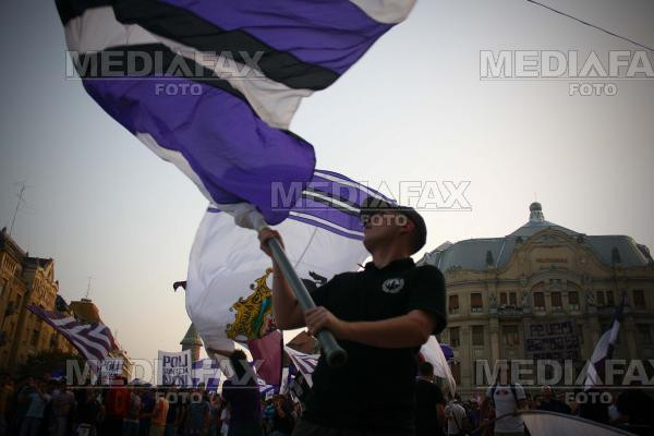 Sute de jandarmi mobilizati pentru meciul dintre F.C. Timisoara si Partizan