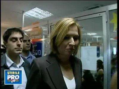 19femeiepremierambvo1809