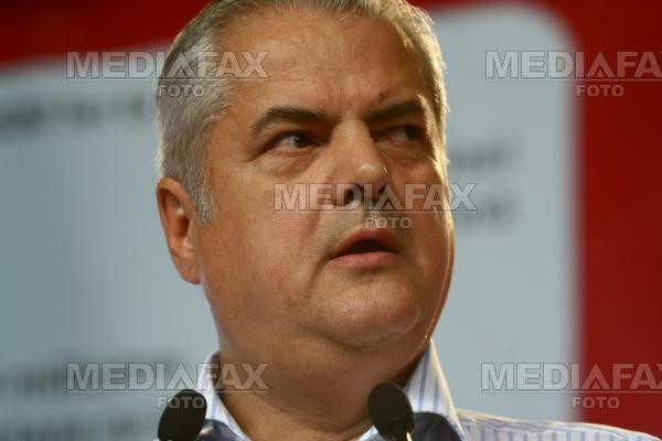 Au aparut orarele scolare "made by Adrian Nastase"