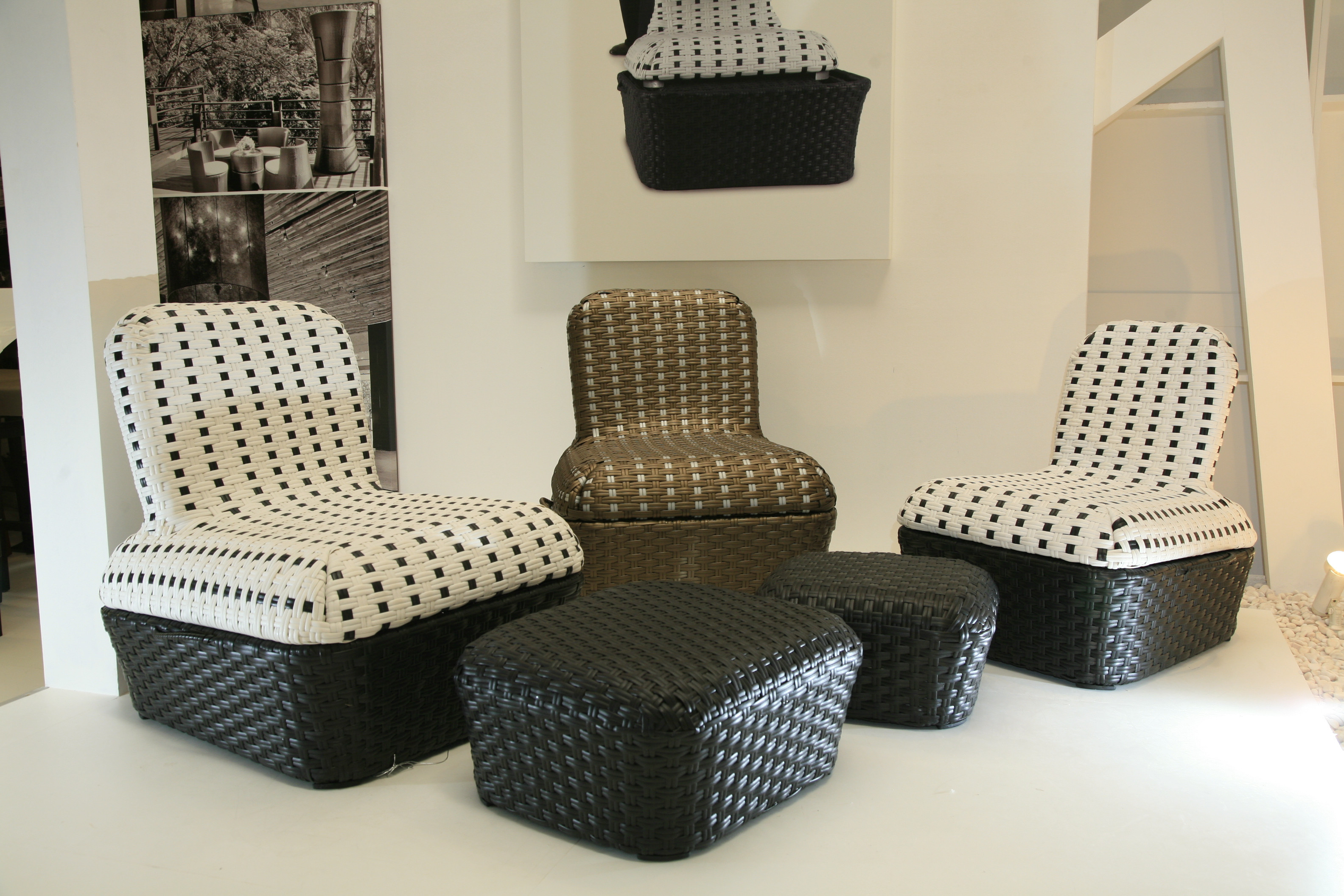 Mobilier in forme ciudate si culori extravagante, ultimele tendinte deco