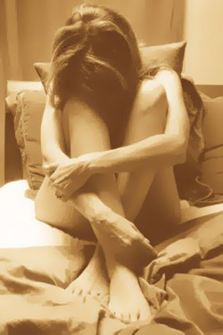 Luata cu forta de pe strada, amenintata cu moartea si violata