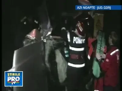 Doi tineri au scapat ca prin minune dupa ce au apasat prea tare acceleratia