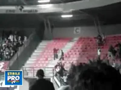 Suporterii dinamovisti din Olanda, acuzati de consum de droguri