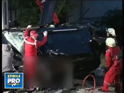 Grav accident pe o sosea din Arges. Doi oameni si-au pierdut viata