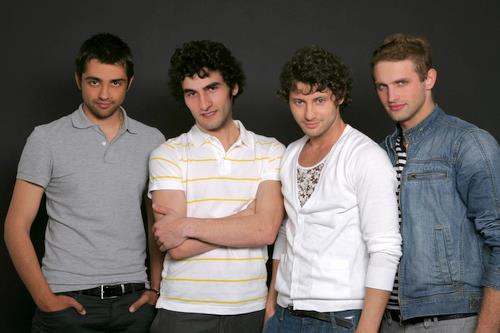 Blestem! Akcent se destrama din nou