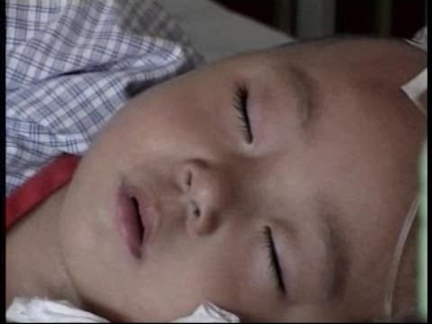 China: Circa 53.000 de copii, in pericol din cauza laptelui contaminat