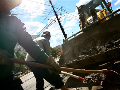 Asfaltarea incurca circulatia in Arad!