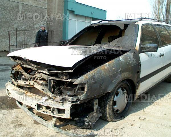 Atac in stil mafiot in Bucuresti! Doua masini au fost incendiate