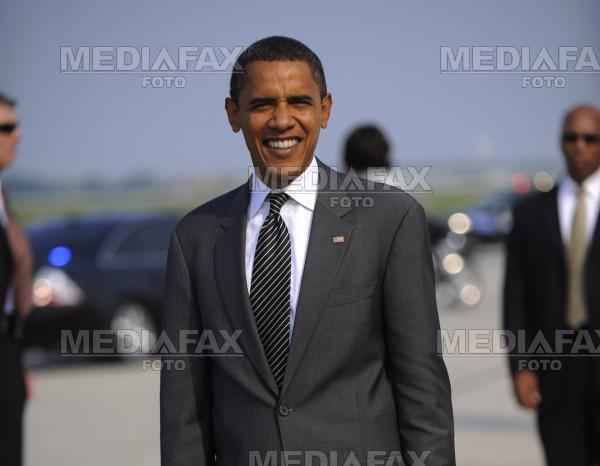 Sosiile lui Barack Obama si John McCain ies la rampa