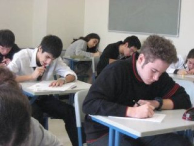 Profesorii din Arad au renuntat la politica pentru postul de la catedra