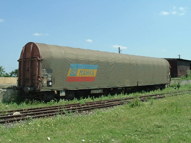 27 de vagoane de marfa au fost furate si vandute la fier vechi