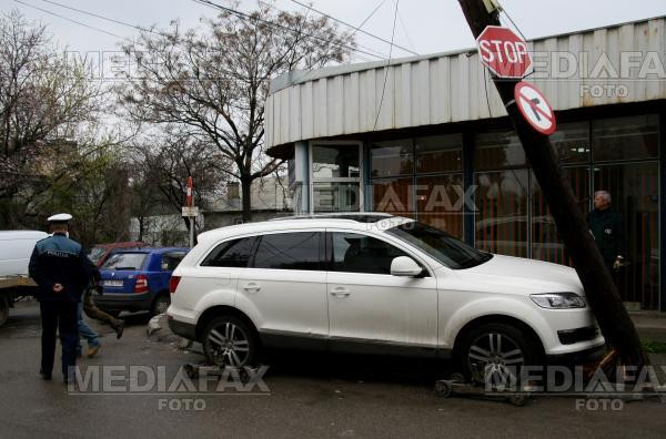 Au scapat cu viata, dupa un accident groaznic