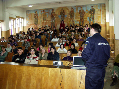 74 de unitati de invatamant din Targu Mures sunt nepazite