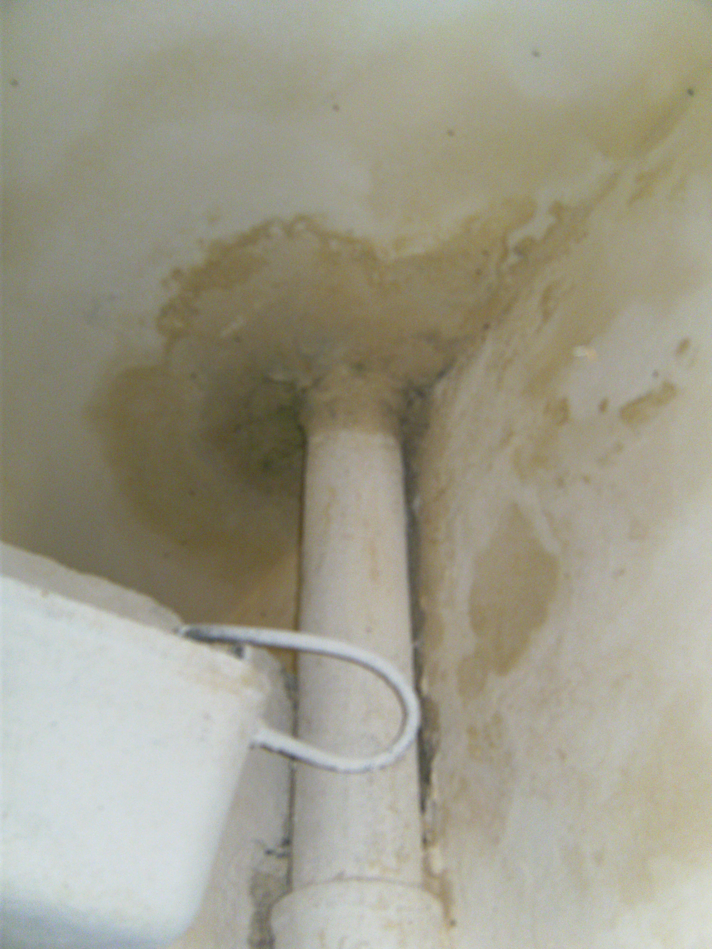 Preturi mai mari, conditii mai… proaste