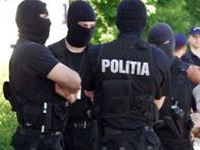 Membri ai gruparii "Luptatorii", retinuti de trupele speciale ale Politiei