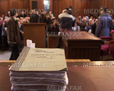 Risca sa piarda custodia fetelor, care ar fi fost violate de tatal lor!