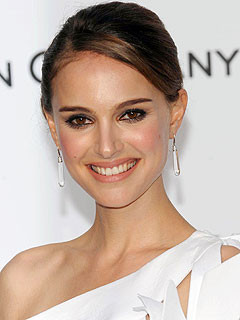 Natalie Portman a gasit solutia crizei financiare din SUA!