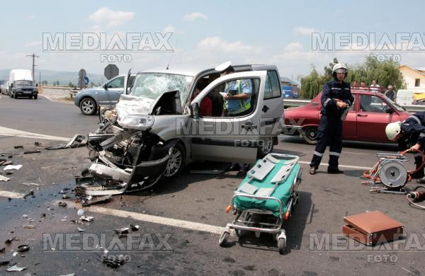 Pitesti: accident in lant pe DN 65