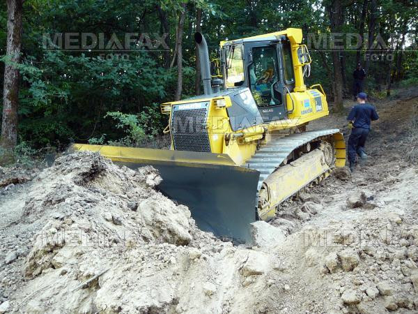 Au cerut 100.000 de lei ca sa permita repararea unei conducte de apa!