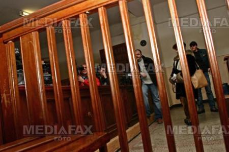 A facut infarct cand a aflat ca risca inchisoarea, desi e nevinovata!