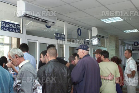 Haos la Serviciul de Inmatriculari si Permise din Pitesti!