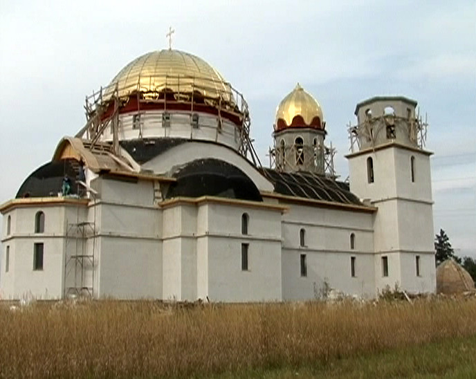 Risca sa-si piarda parohia. Un preot e acuzat ca s-a dat cu secta