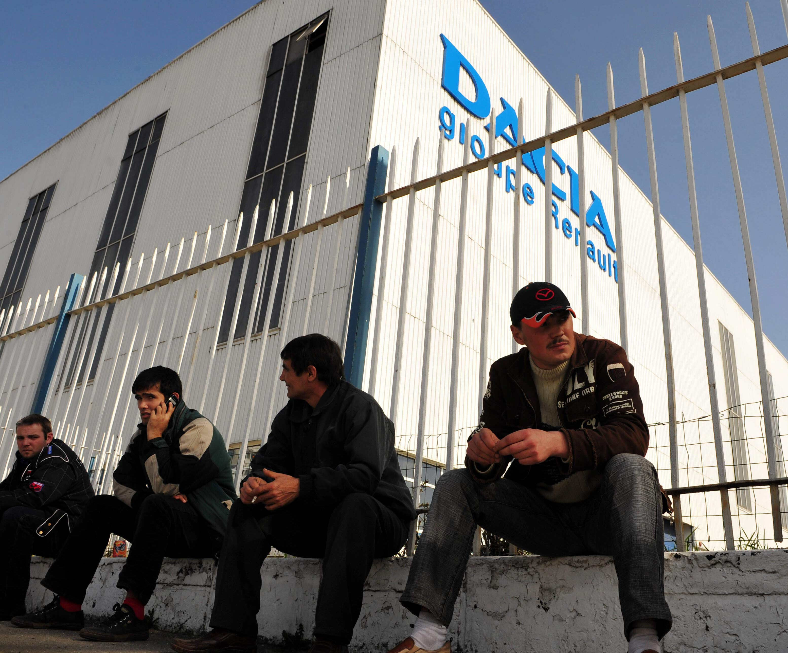 Renault nu pleaca, dar cere autostrazi. Dan Sova a anuntat cand vor incepe lucrarile la tronsonul Pitesti - Sibiu