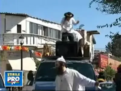 A aparut versiunea in ebraica a hitului "Dragostea din tei"