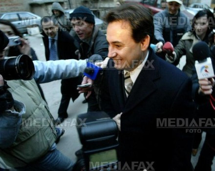 Protest in fata tribunalului! Tineretul PSD vrea suspendarea primarului!