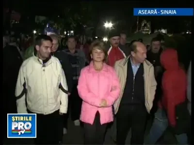 Basescu salvat de SPP. Un barbat bine ametit a vrut sa-l imbratiseze