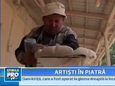 Fac bani din piatra seaca! Pietrarii din Vistea sculpteaza pentru straini