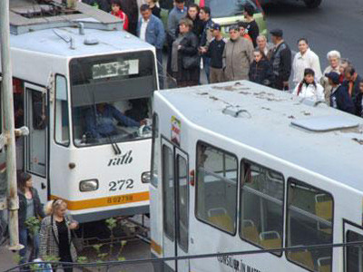 Un tramvai a sarit de pe sine in cartierul Pantelimon!