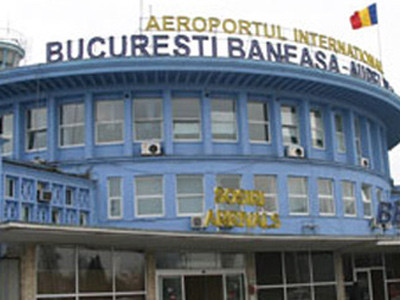 Haos pe Aeroportul Baneasa! Cozi nesfarsite si pasageri nervosi