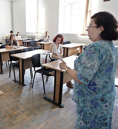 Deputatii dezbat luni proiectul de lege al PSD privind majorarea salariilor