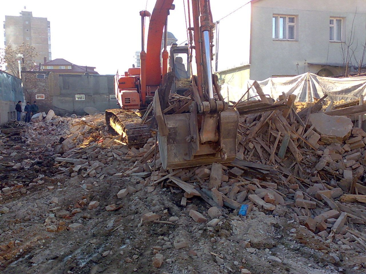 Autostrada Bucuresti-Ploiesti ridicata pe ruinele primariei din Barcanesti