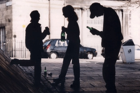 "Nu vindem minori alcoolului"