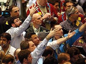 Bursele din Moscova si-au suspendat sedinta de marti