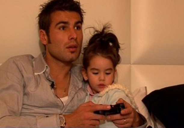 Mutu s-a mutat la bloc! De ce oare?