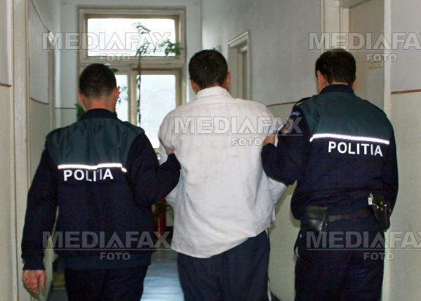 Doi tineri din Braila sunt acuzati de talharii in serie