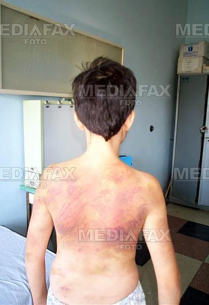 Bataie ca in filme intre doua adolescente din Baicoi