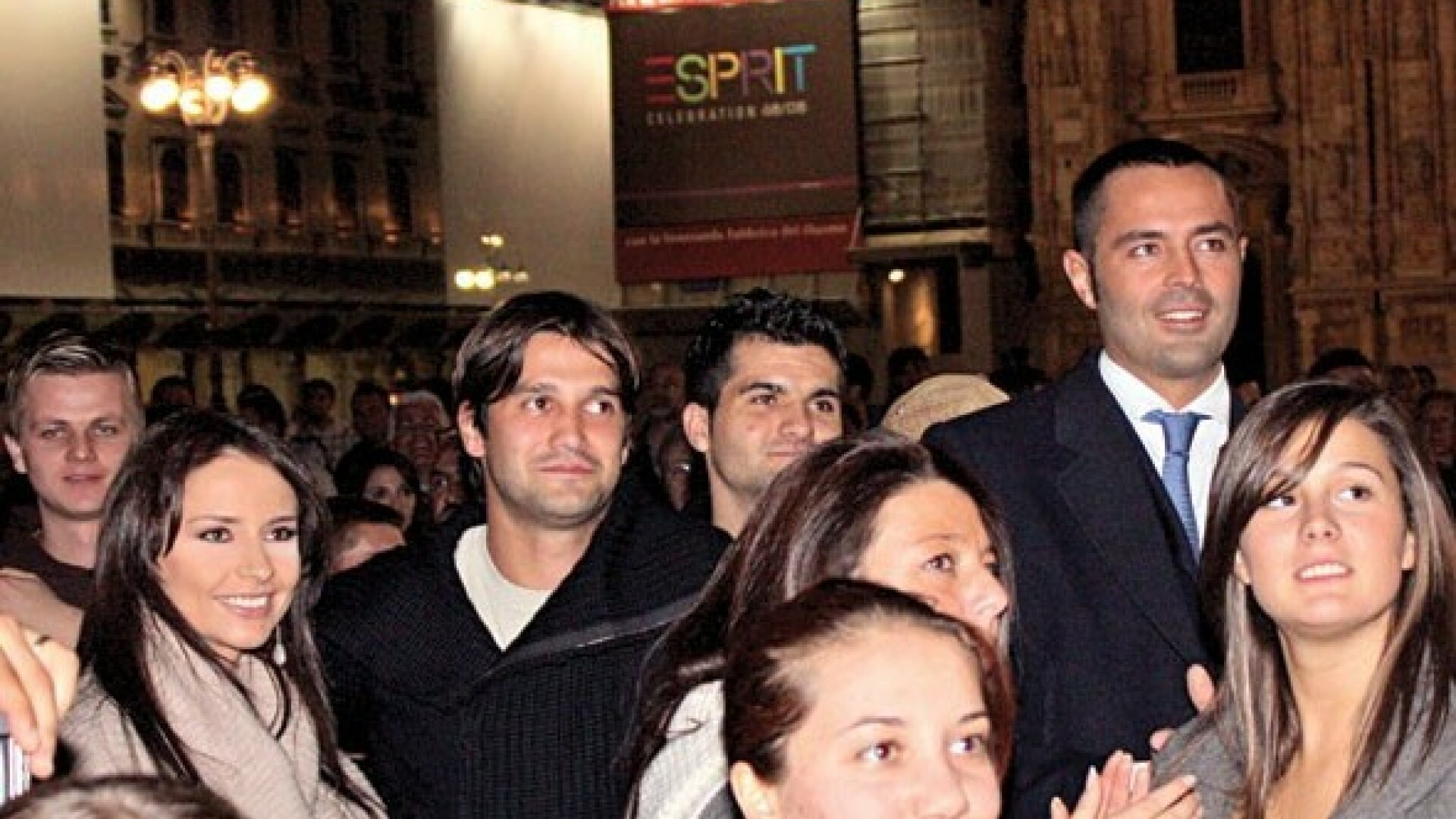 Insarcinata in cinci luni, Adelina s-a zbenguit pe muzica trupei Sistem