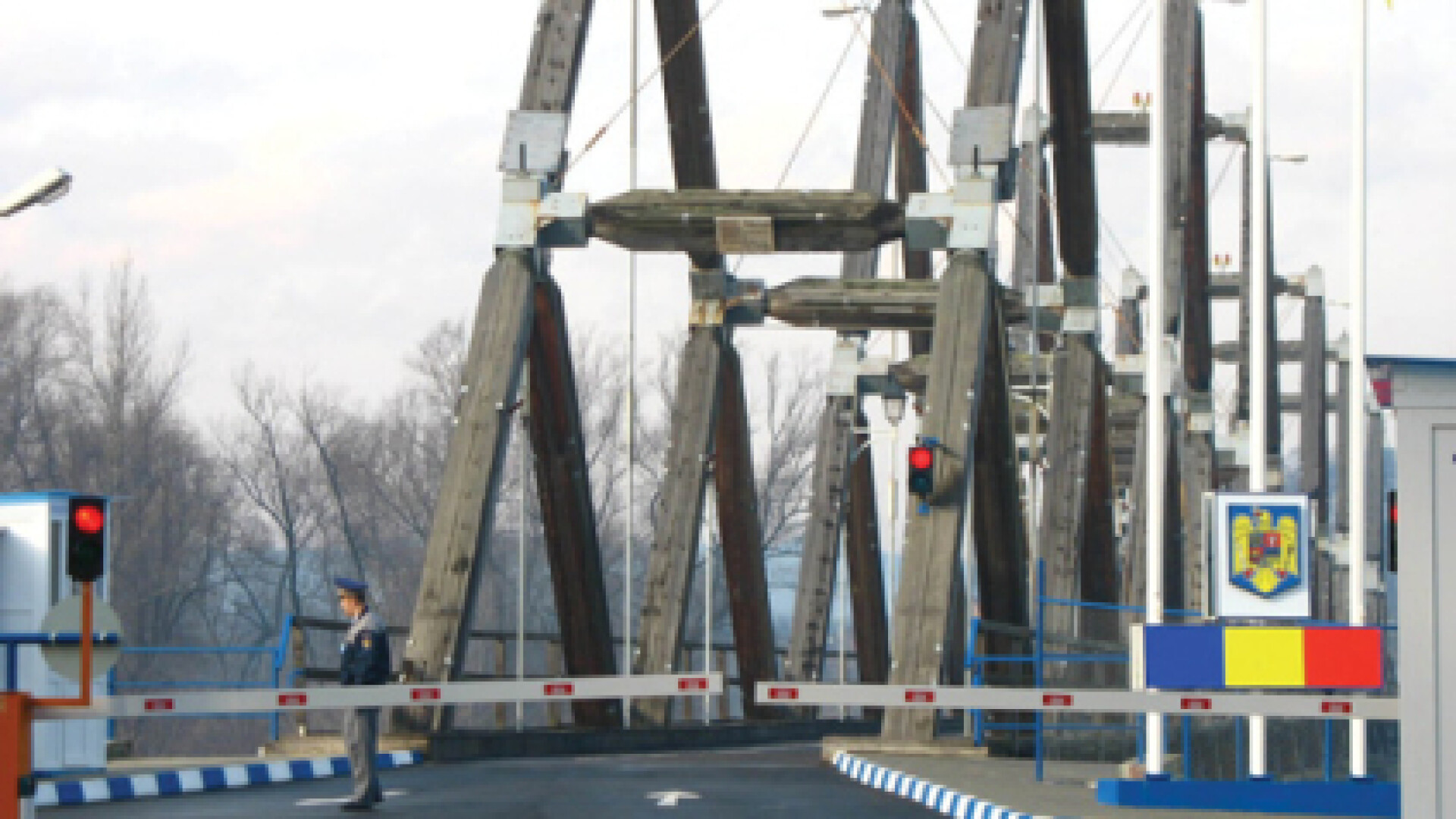 Politist de frontiera maramuresean agresat si injurat la granita cu Ucraina