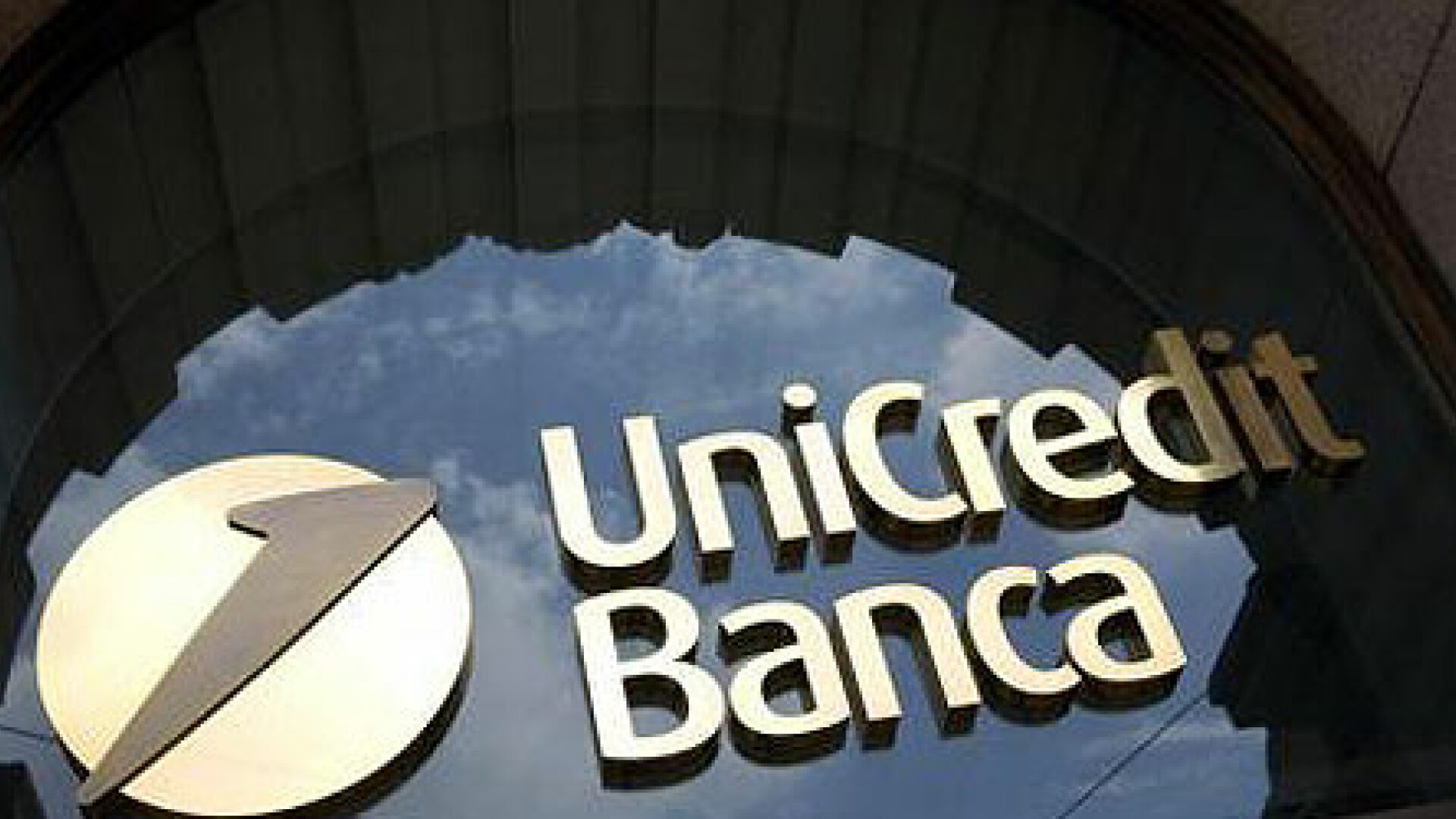 Unicredit SpA vinde activele imobiliare pentru a-si reface capitalul