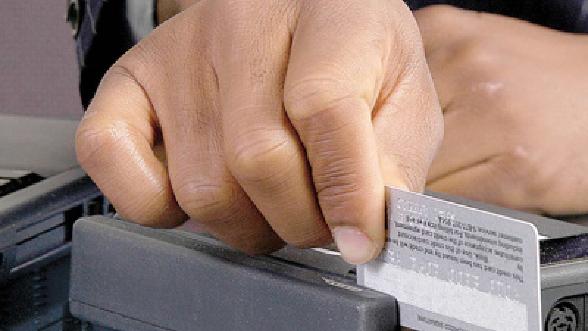 Impozitele si amenzile pot fi platite cu ajutorul cardului si la noi!