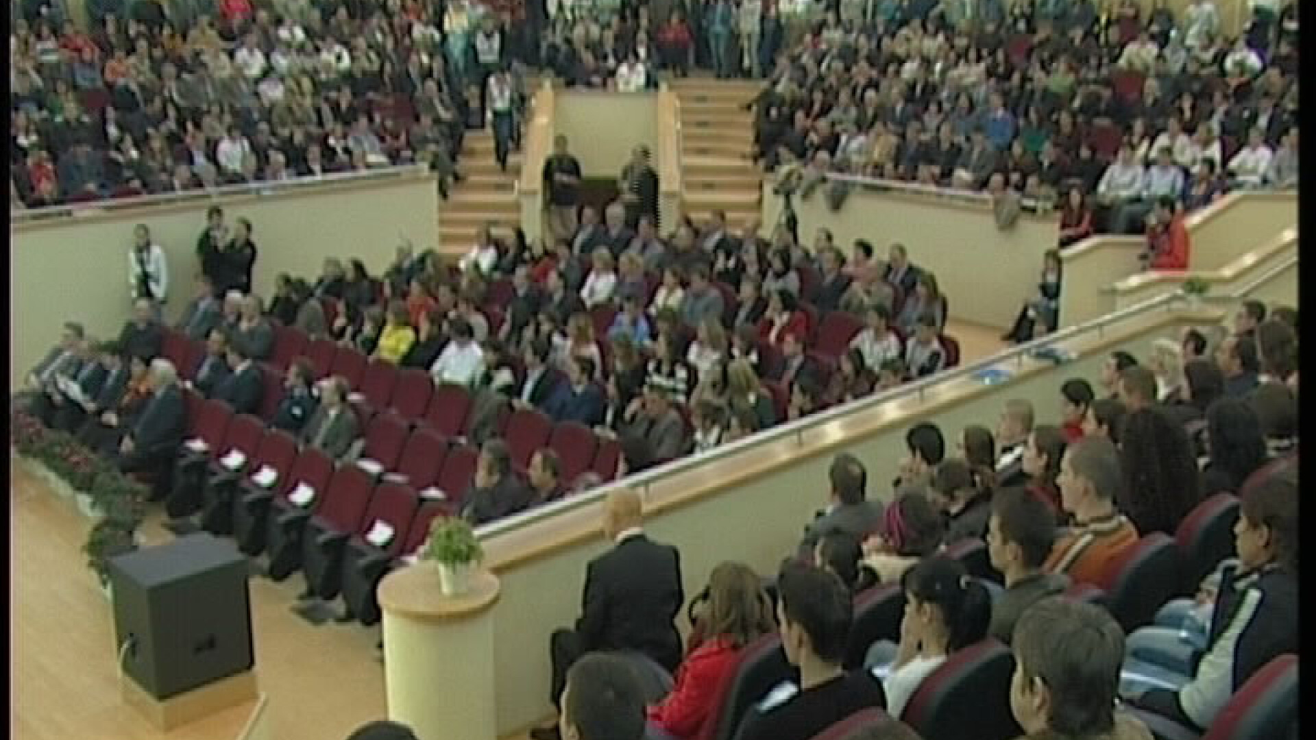 Discursuri plictisitoare la deschiderea noului an universitar